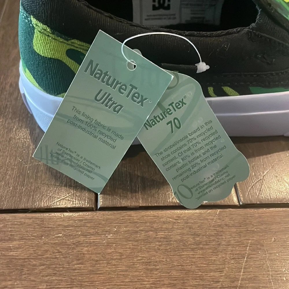 NWT DC Toddler shoes size 11 with green camo print slip on Sneaker - Picture 3 of 7